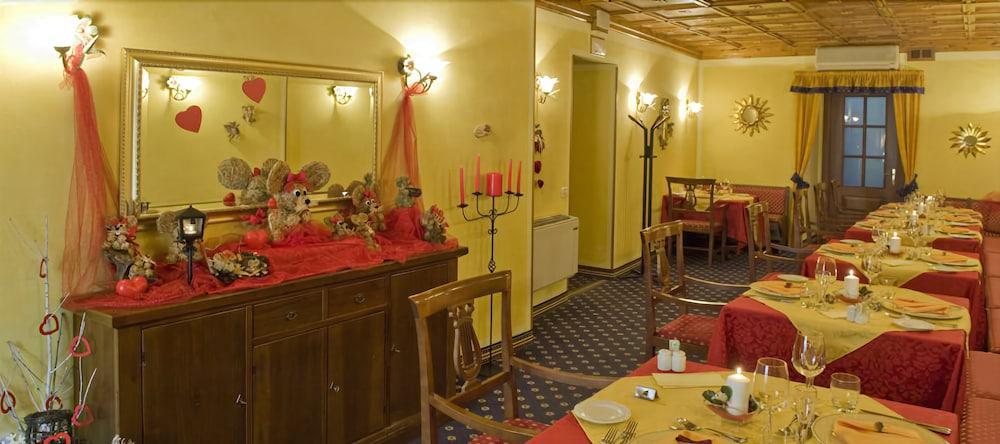 Borgo Dei Poeti Romantik Hotel 4*