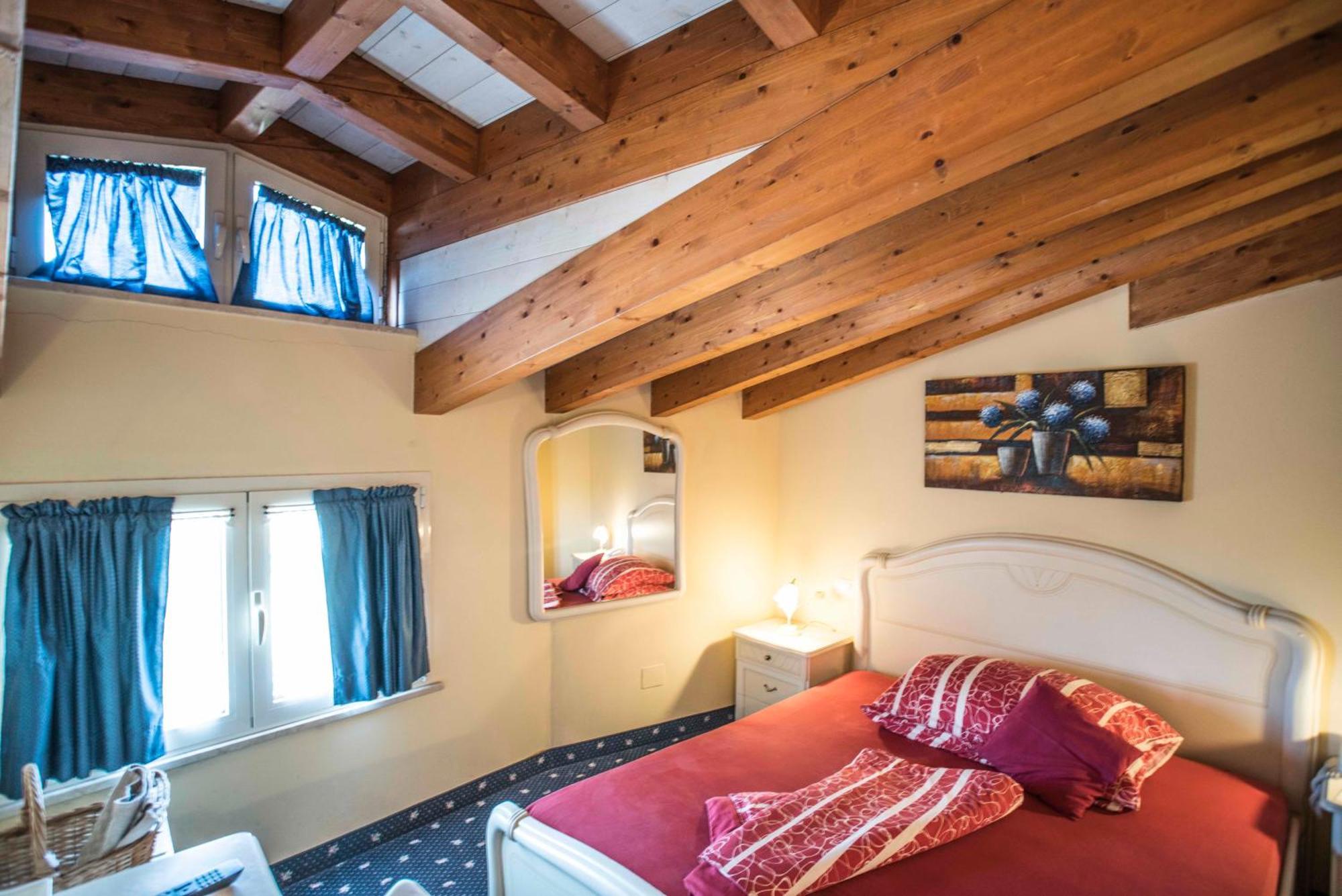 Borgo Dei Poeti Romantik Hotel Manerba del Garda