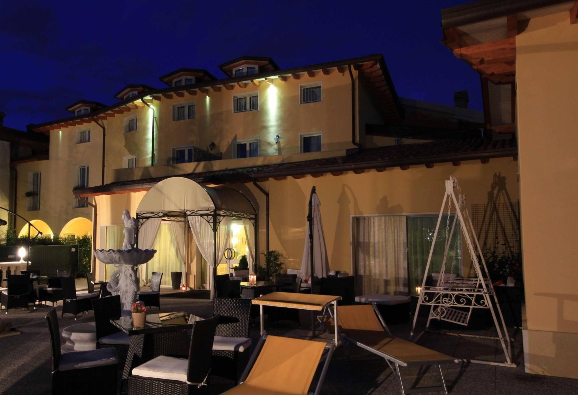 Hotel Borgo Dei Poeti Romantik 4*