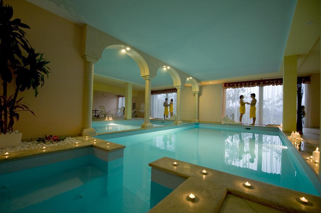 Borgo Dei Poeti Romantik Hotel 4*