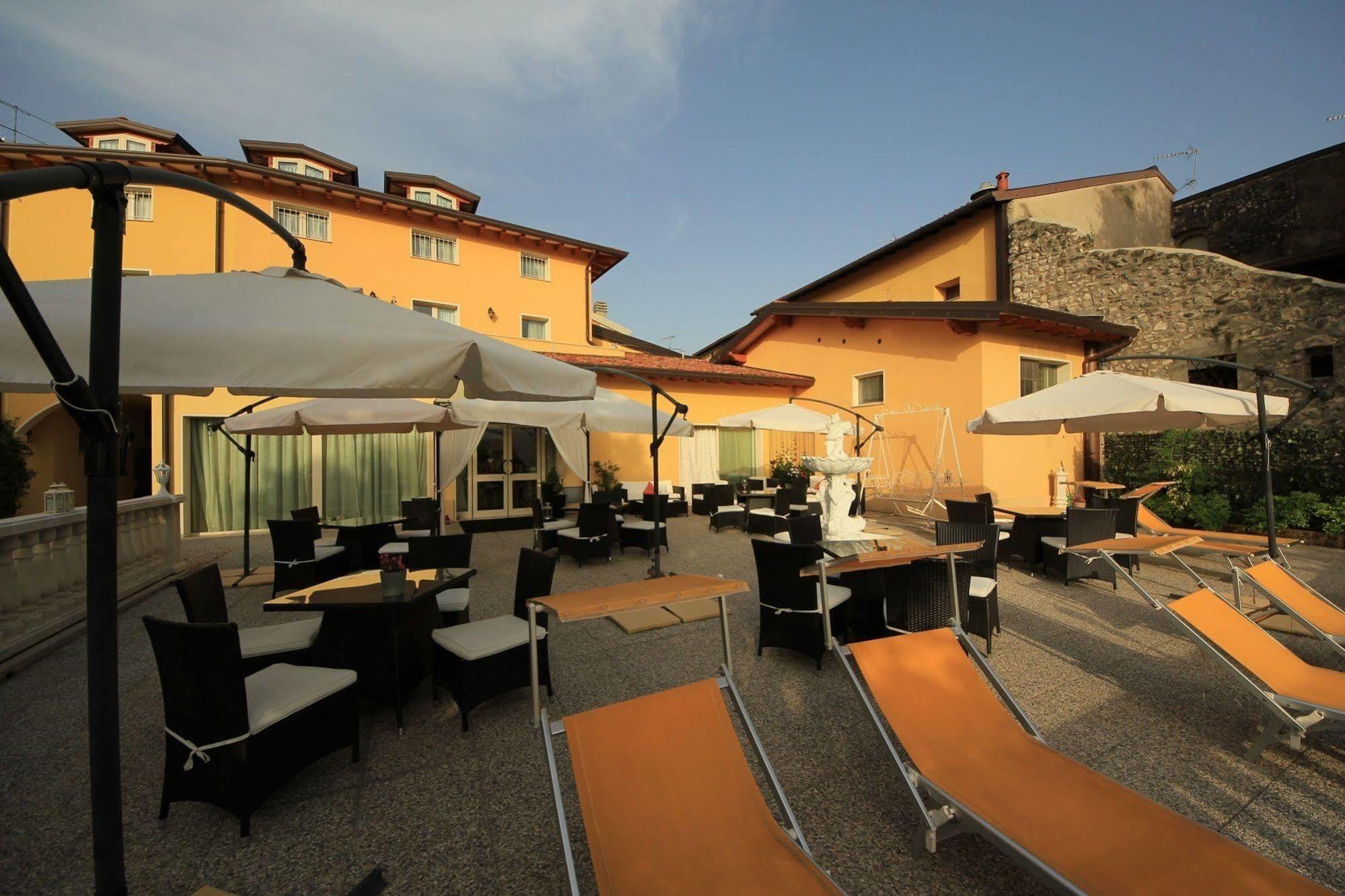 Borgo Dei Poeti Romantik 4*