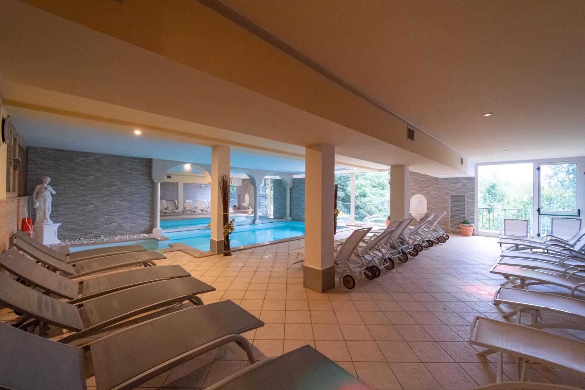 Borgo Dei Poeti Romantik Hotel 4*