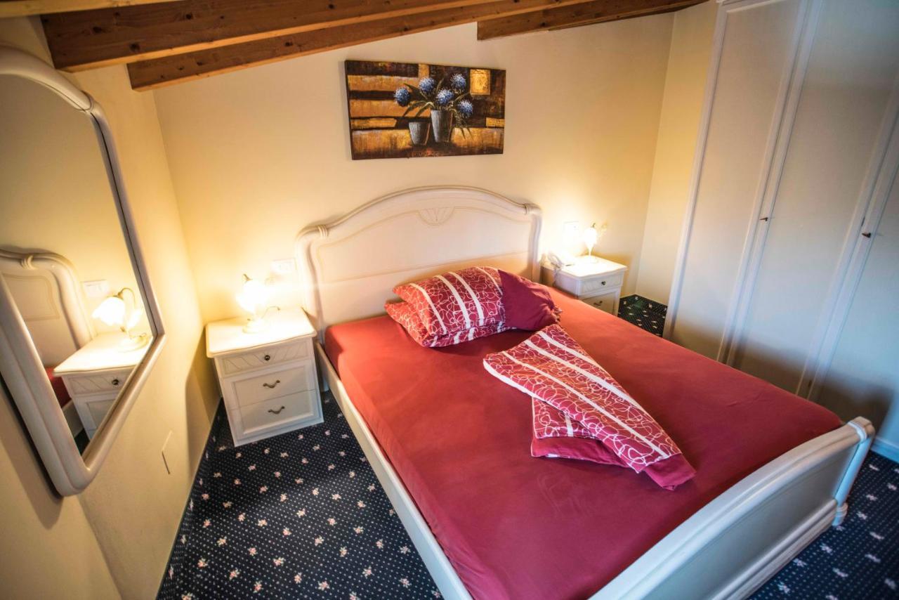 Borgo Dei Poeti Romantik Hotel 4*